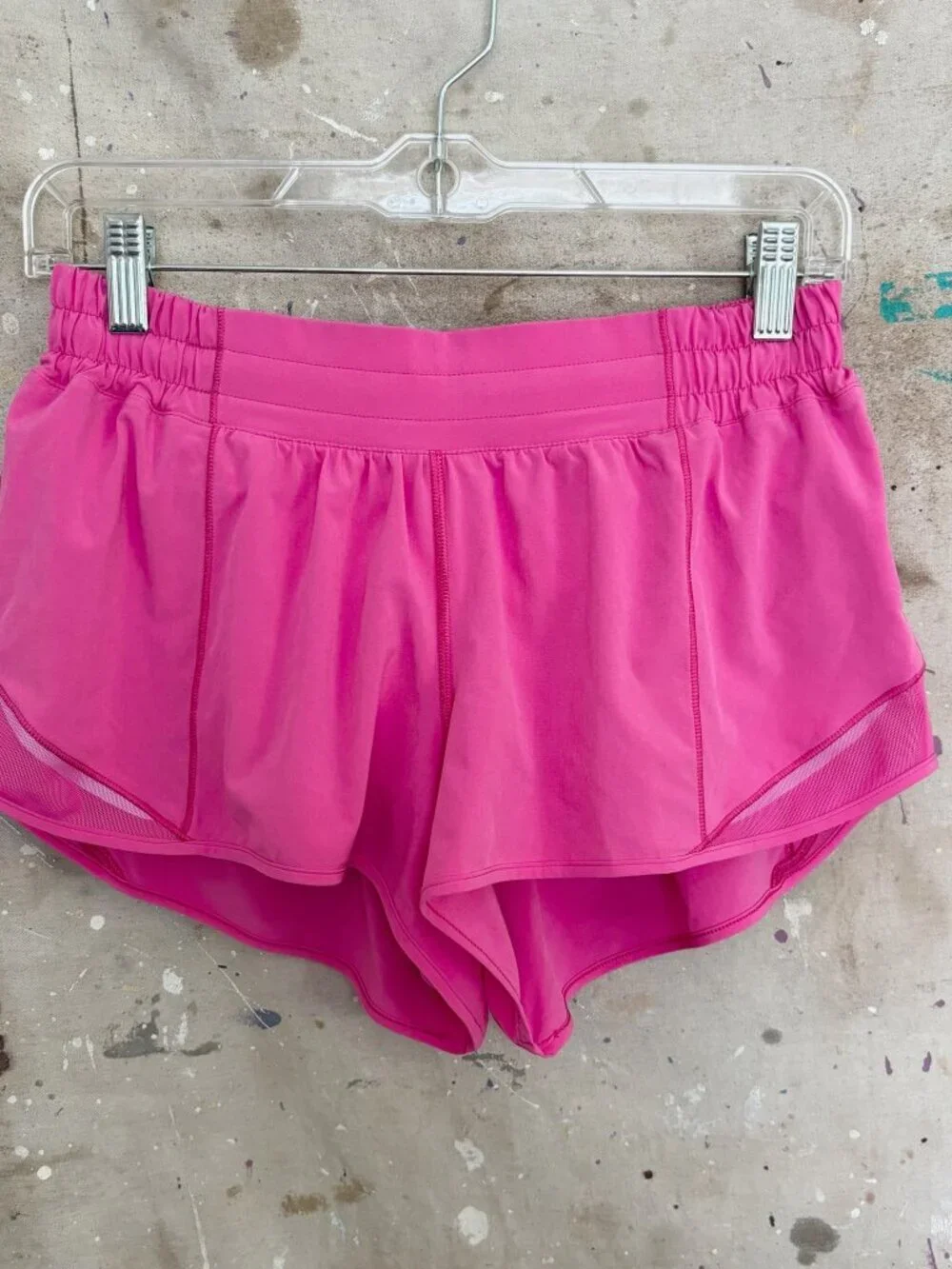 Lululemon Hotty Hot Low-Rise Short 2.5
